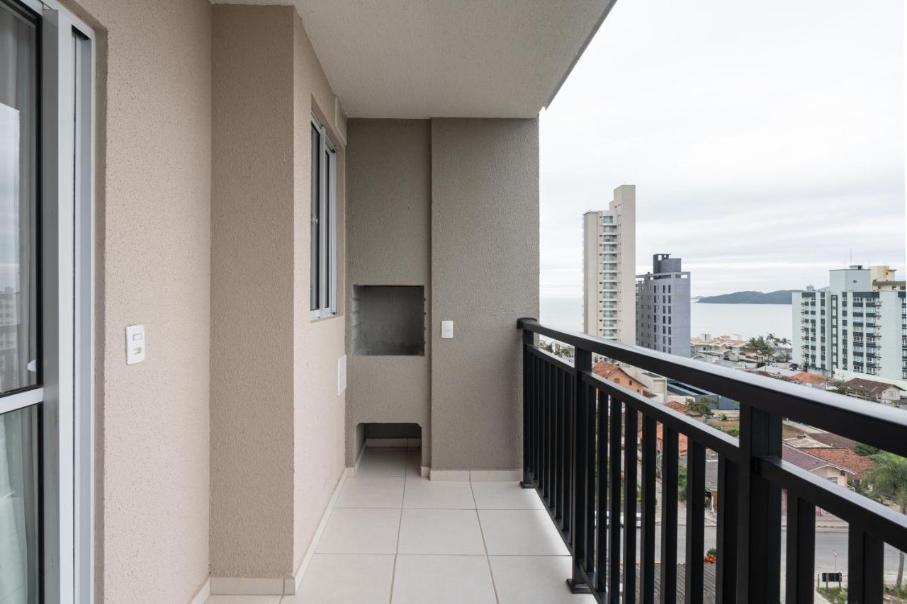 Apartamento Com Vista Mar, Ar-Condicionado, Wi-Fi Condominio Com Piscina, Quadra De Esportes Playground Infantil A 15 Minutos Do Beto Carreiro Piçarras Eksteriør billede